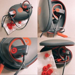 Powerbeats 2 Bluetooth Wireless Active Headphones